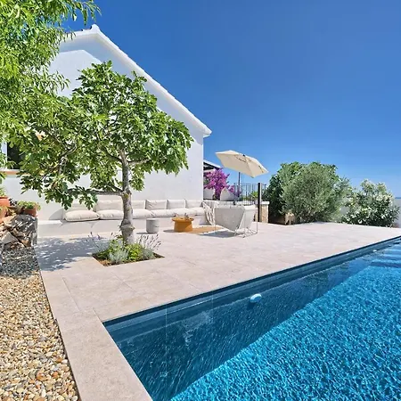 Villa Porto Manera, Summer House Sevid *