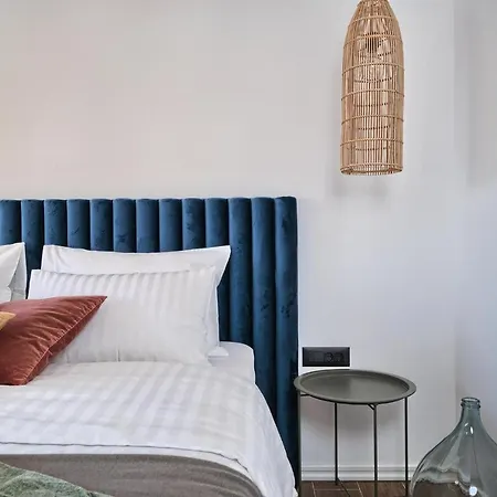 Porto Manera, Summer House Sevid