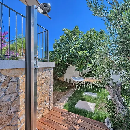 Porto Manera, Summer House Sevid *