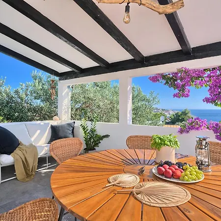 Porto Manera, Summer House Sevid *