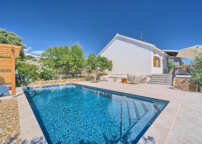 Porto Manera, Summer House Sevid