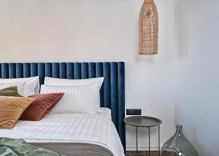 Porto Manera, Summer House Sevid