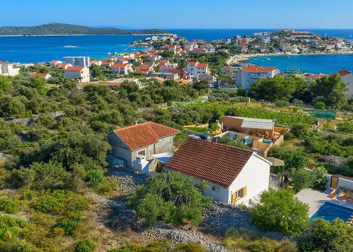 Porto Manera, Summer House Sevid